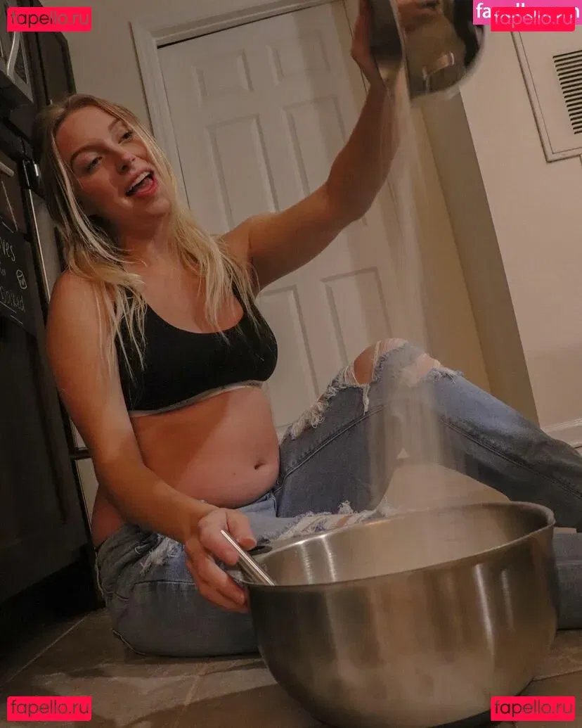 urebabe Onlyfans Photo Gallery 