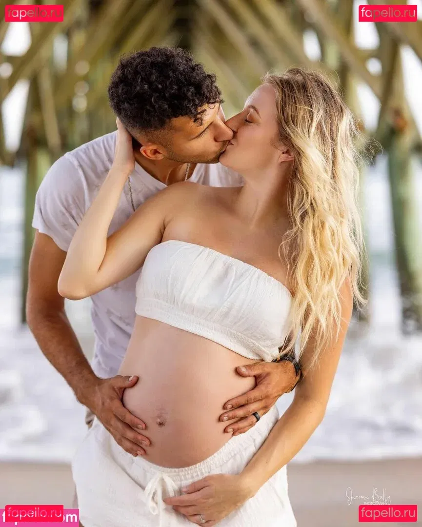 urebabe Onlyfans Photo Gallery 