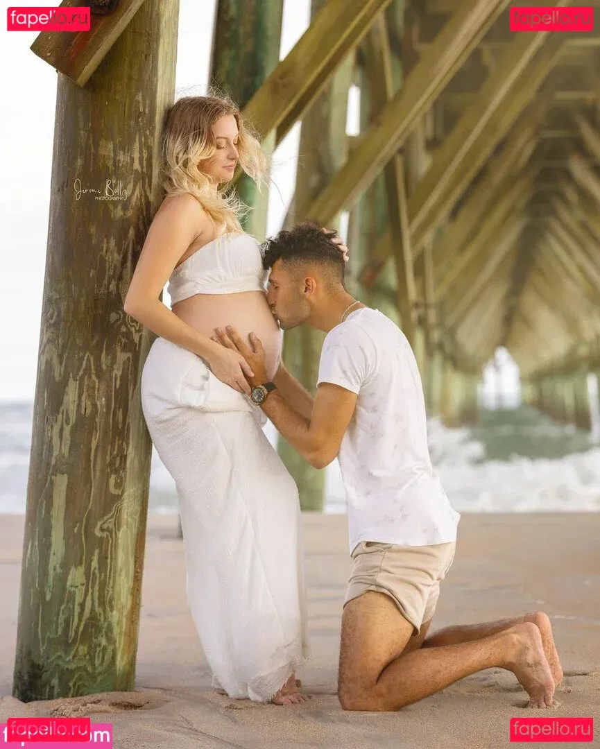 urebabe Onlyfans Photo Gallery 