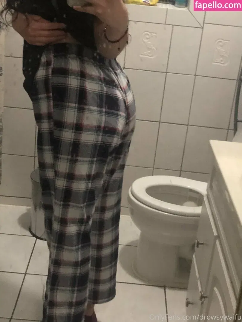 drowsywaifu Onlyfans Photo Gallery 