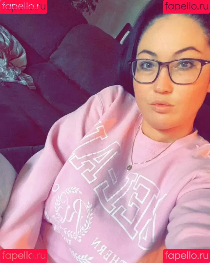 Hot4Holly Onlyfans Photo Gallery 