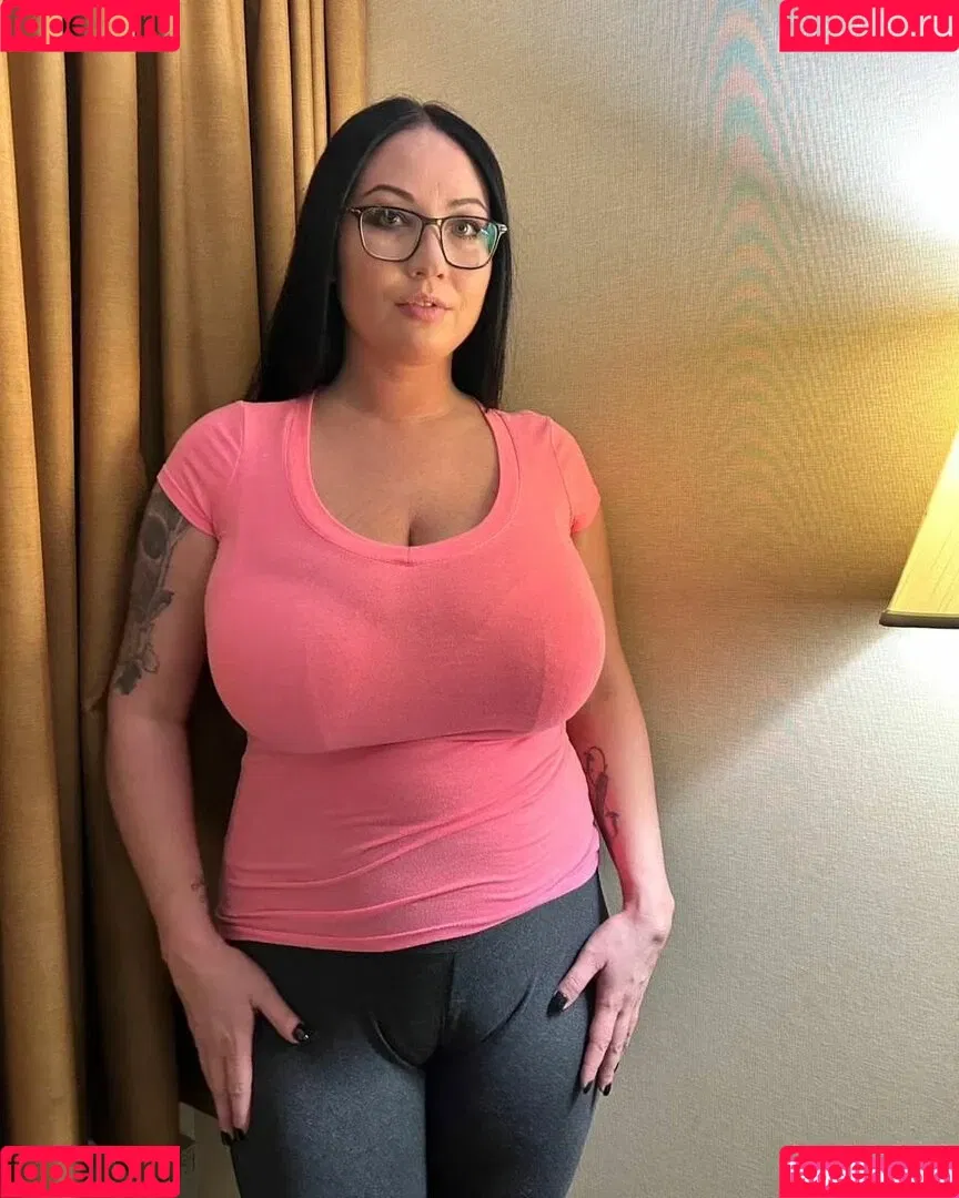 Hot4Holly Onlyfans Photo Gallery 
