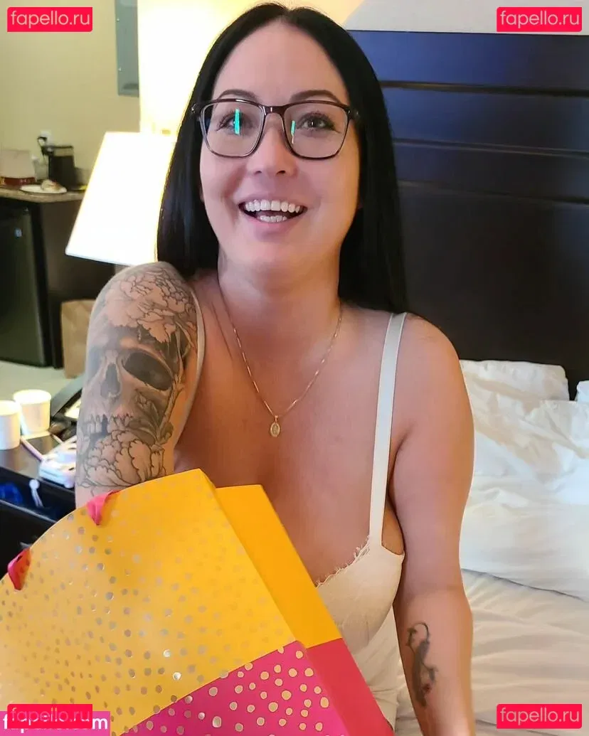 Hot4Holly Onlyfans Photo Gallery 