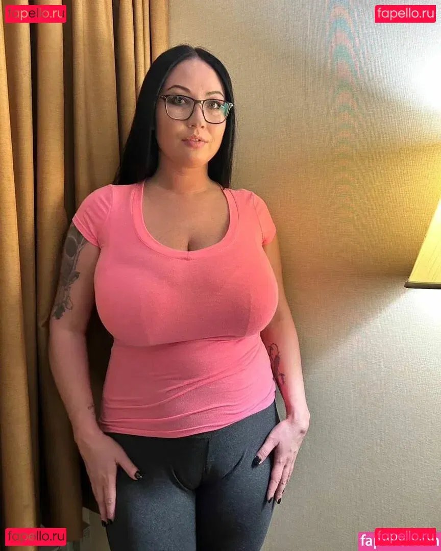 Hot4Holly Onlyfans Photo Gallery 