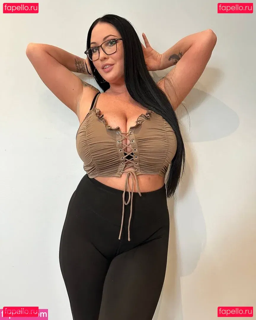 Hot4Holly Onlyfans Photo Gallery 