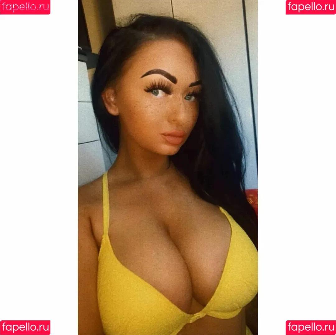 SofyDenton Onlyfans Photo Gallery 