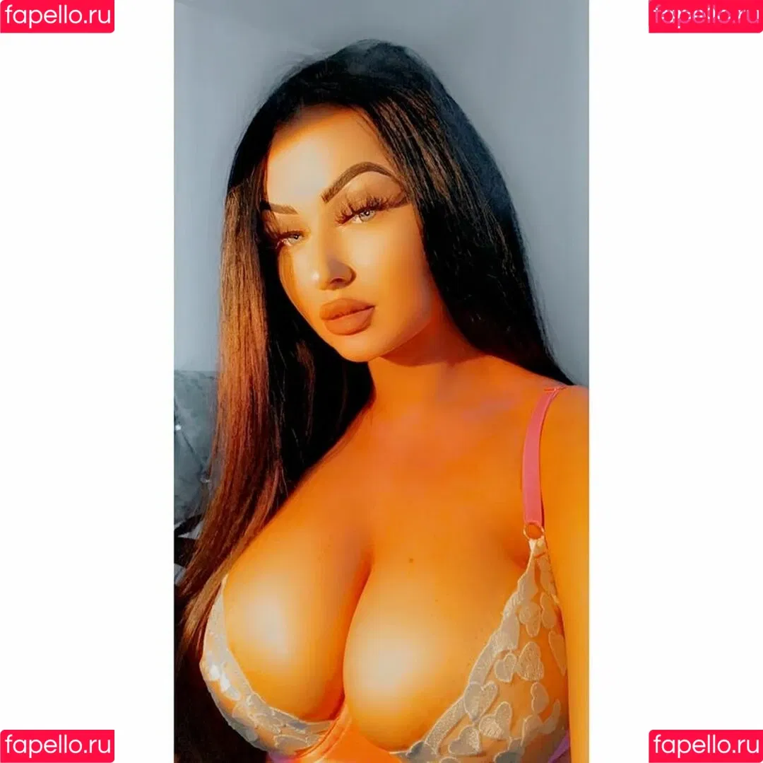 SofyDenton Onlyfans Photo Gallery 