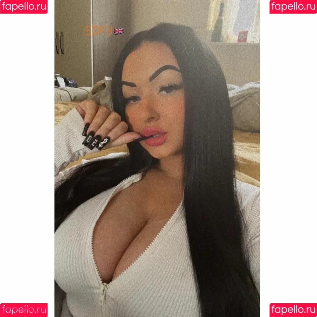 SofyDenton Onlyfans Photo Gallery 