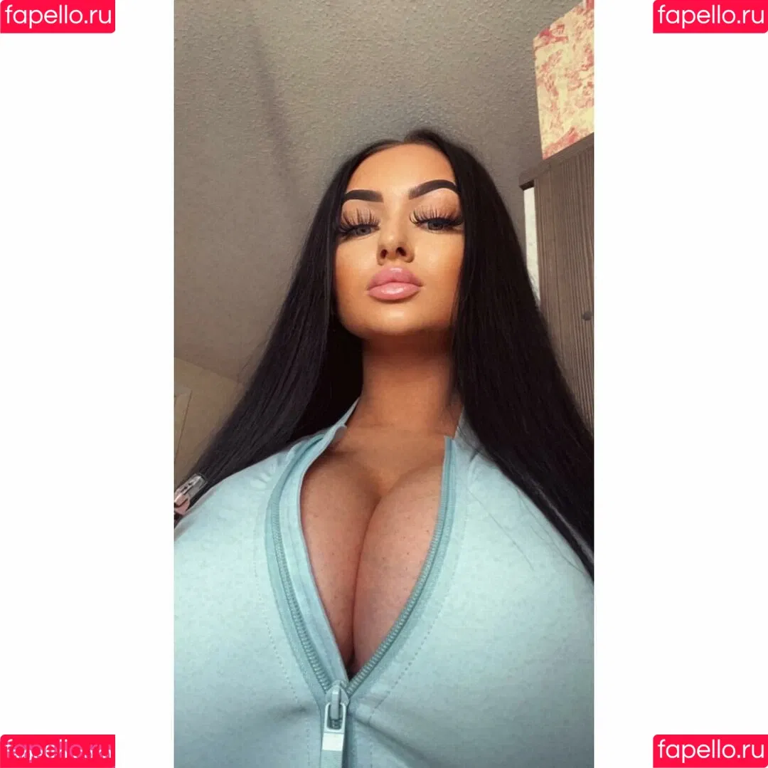 SofyDenton Onlyfans Photo Gallery 