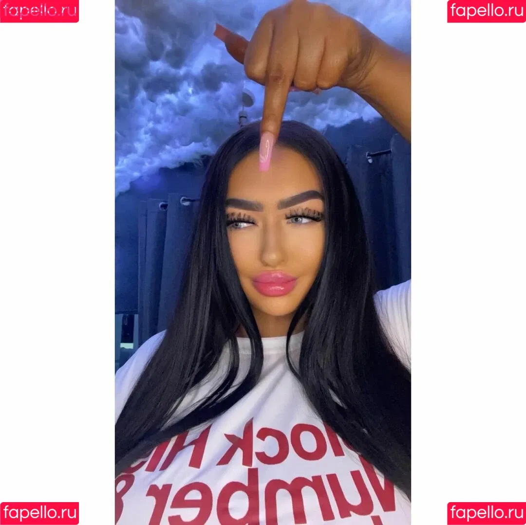 SofyDenton Onlyfans Photo Gallery 