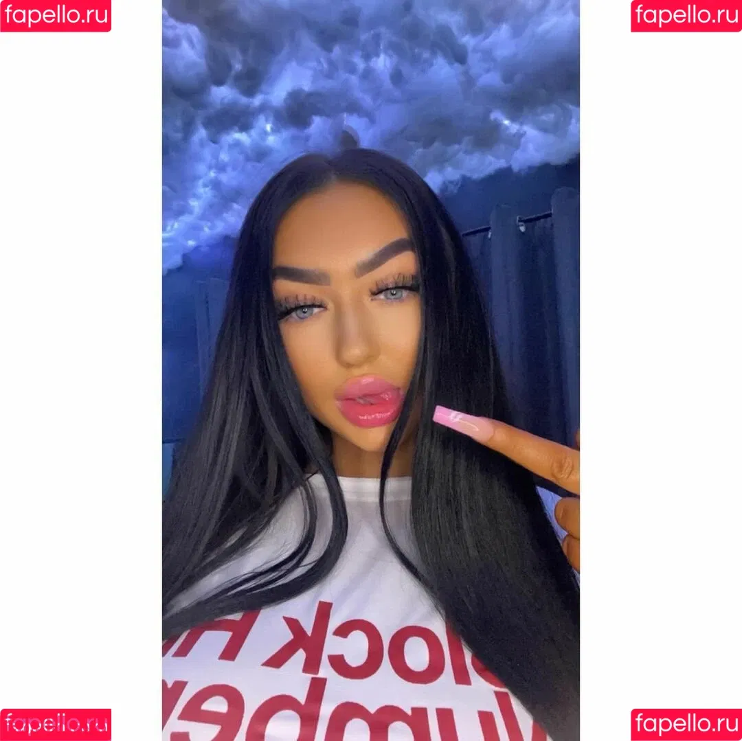 SofyDenton Onlyfans Photo Gallery 