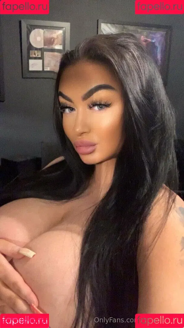 SofyDenton Onlyfans Photo Gallery 