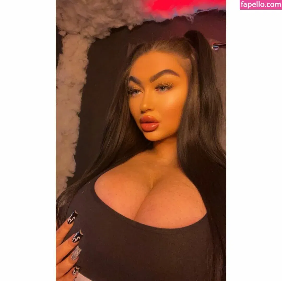 SofyDenton Onlyfans Photo Gallery 