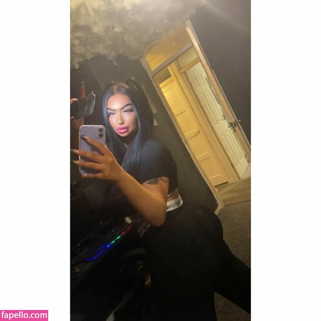 SofyDenton Onlyfans Photo Gallery 