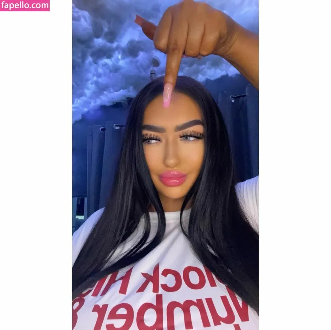 SofyDenton Onlyfans Photo Gallery 