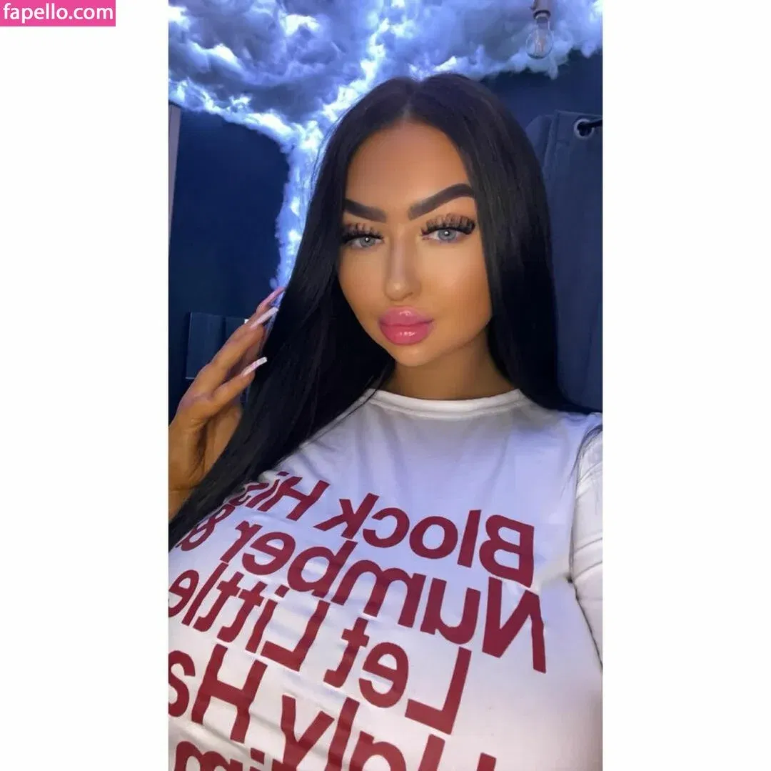 SofyDenton Onlyfans Photo Gallery 