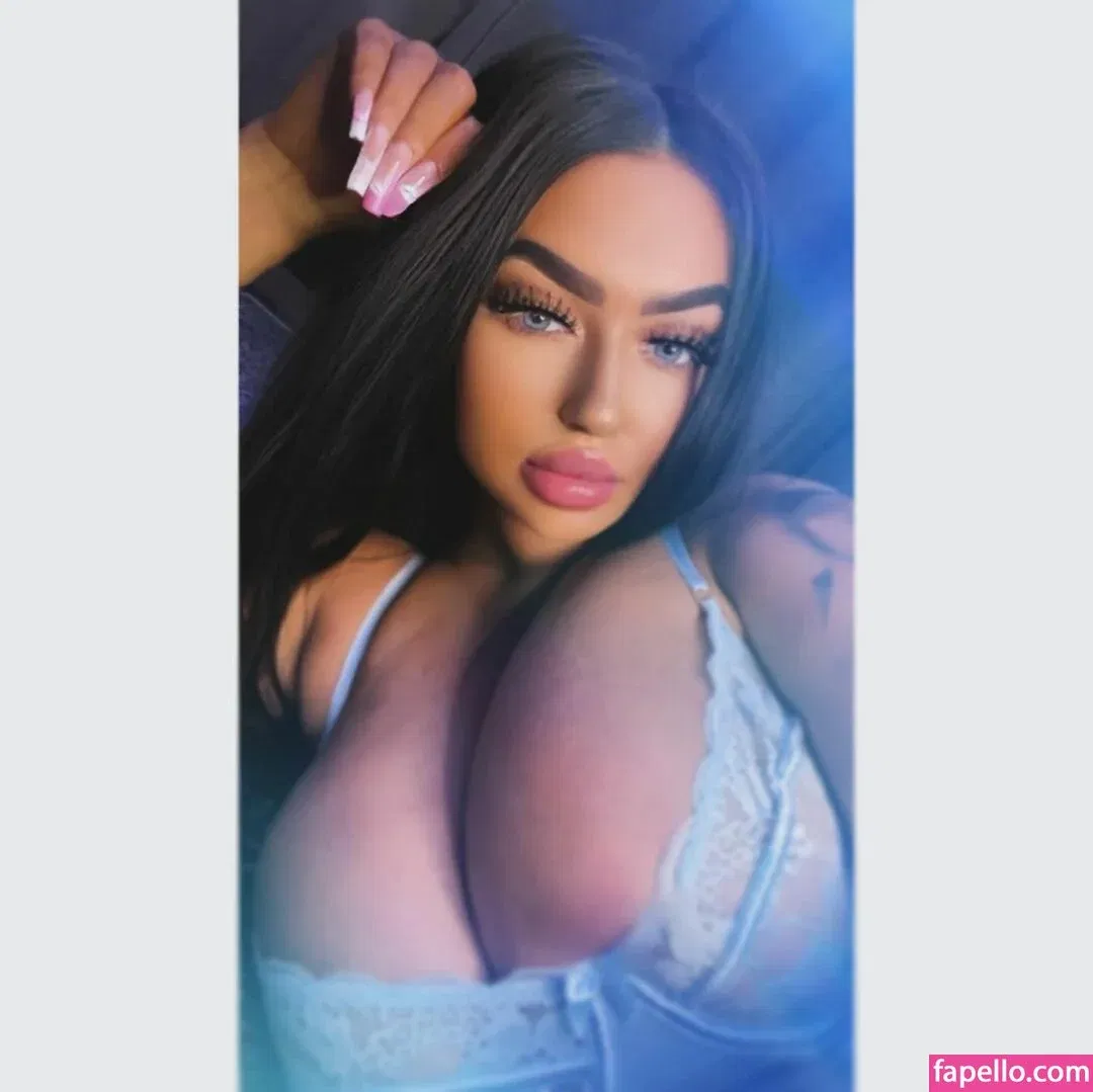 SofyDenton Onlyfans Photo Gallery 