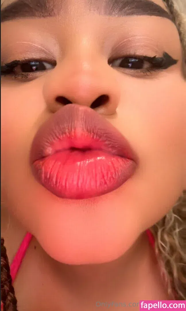 Kim_manana Onlyfans Photo Gallery 