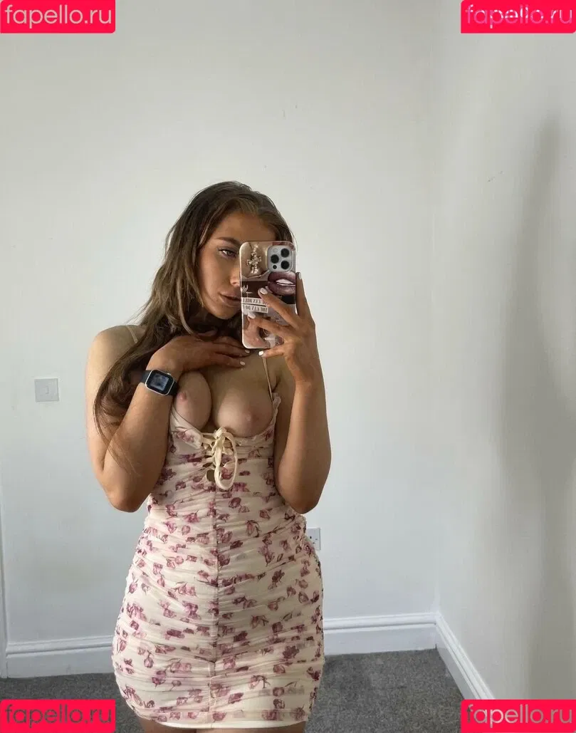 Ariagreyx Onlyfans Photo Gallery 