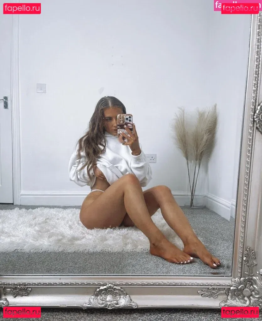 Ariagreyx Onlyfans Photo Gallery 