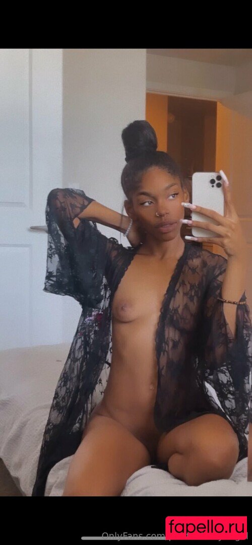 petiteebonyangel Nude Onlyfans Photo 15