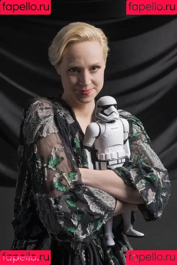 Gwendoline Christie Onlyfans Photo Gallery 