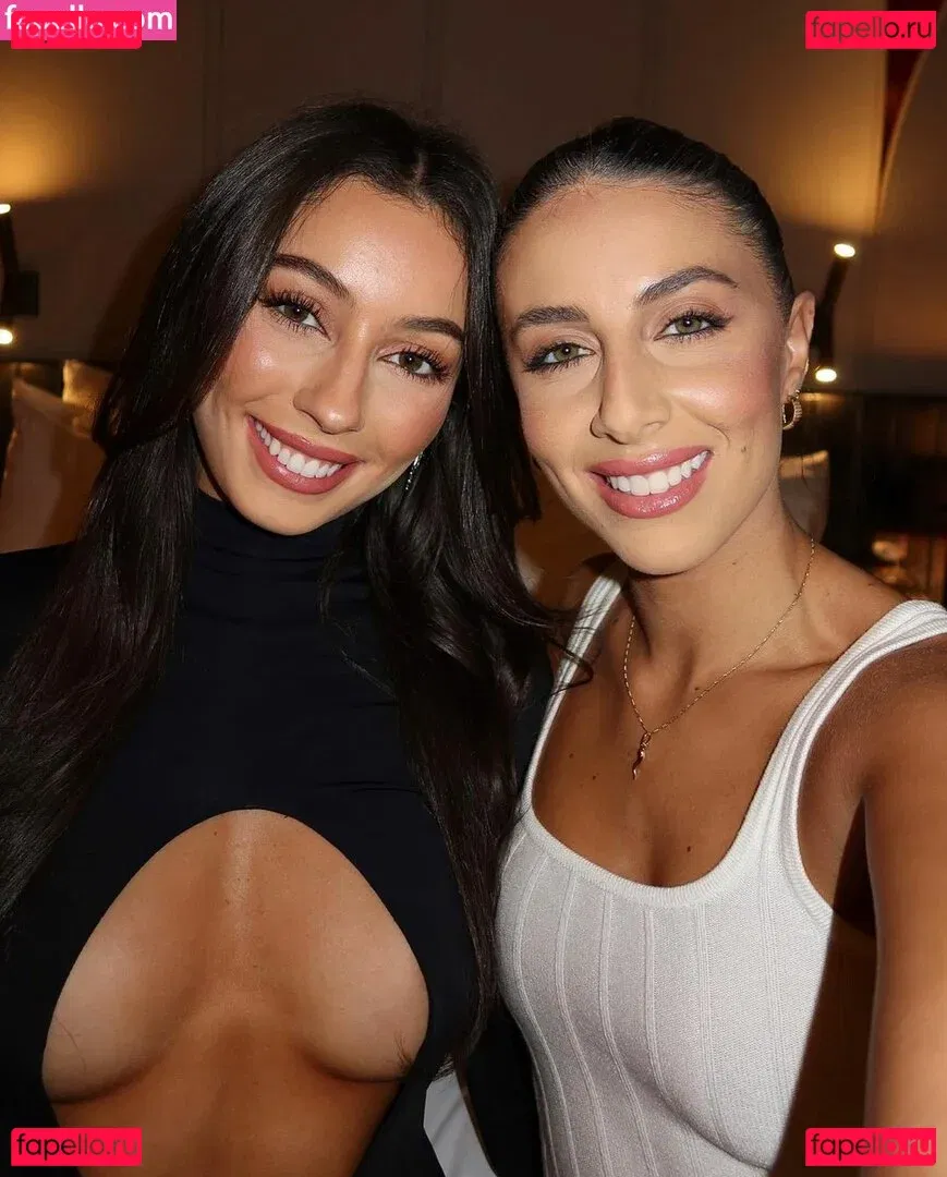 Phoebe Chakar Onlyfans Photo Gallery 