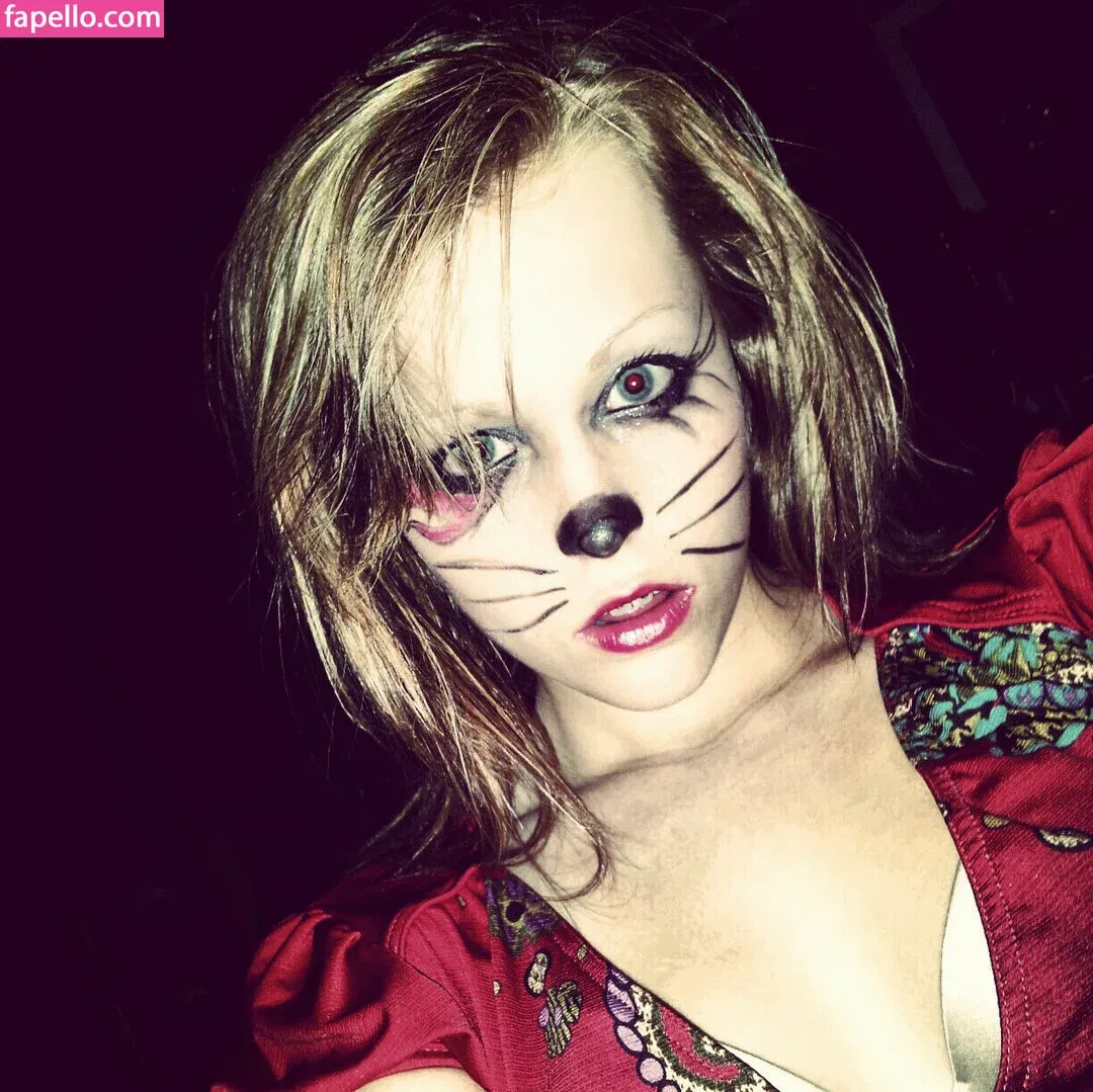 halochick94 Onlyfans Photo Gallery 