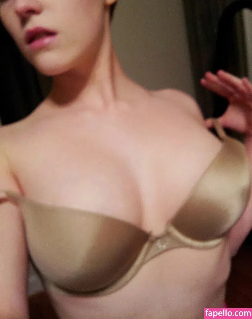 halochick94 Onlyfans Photo Gallery 