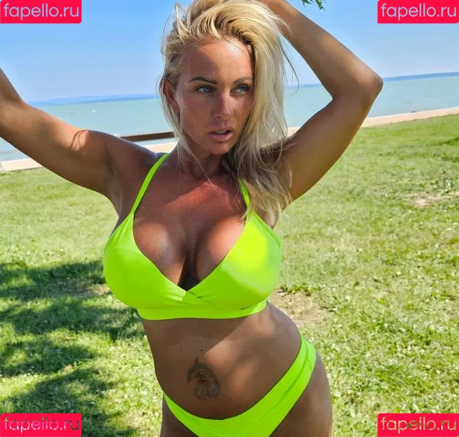 Candy Samira Onlyfans Photo Gallery 