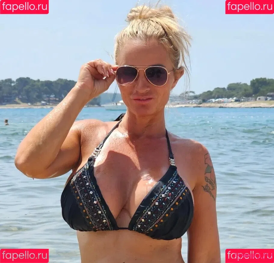 Candy Samira Onlyfans Photo Gallery 
