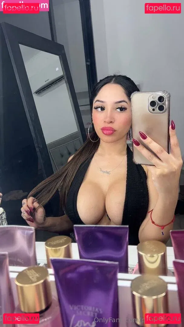 paula_flores Onlyfans Photo Gallery 