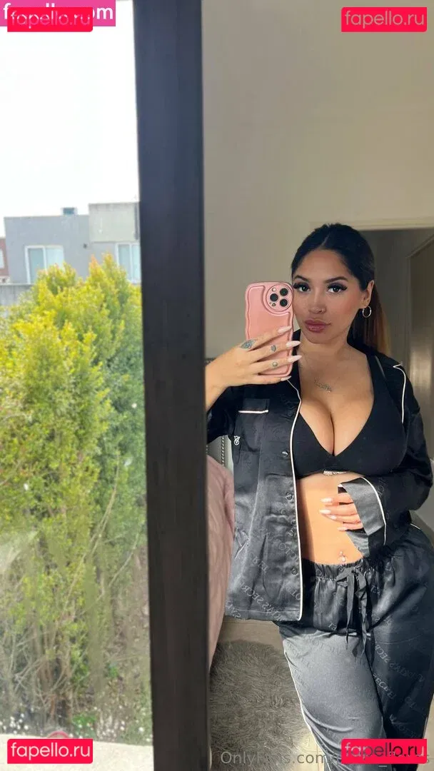 paula_flores Onlyfans Photo Gallery 