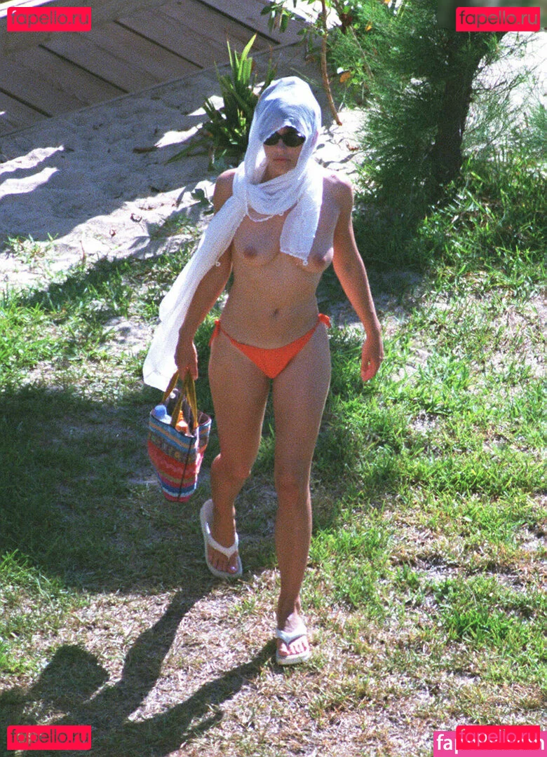 Elizabeth Jane Hurley Onlyfans Photo Gallery 