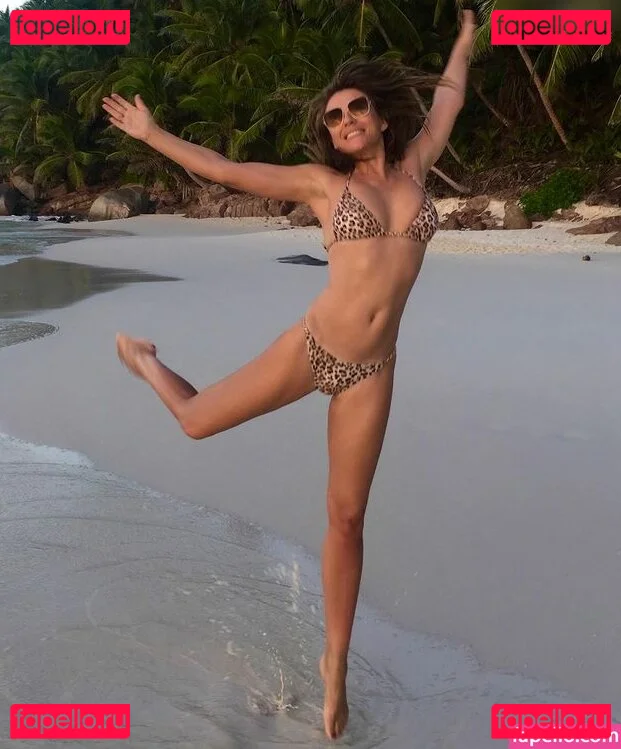 Elizabeth Jane Hurley Onlyfans Photo Gallery 