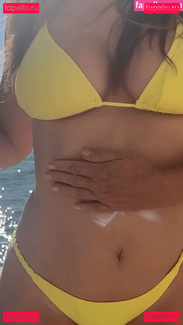 Elizabeth Jane Hurley Onlyfans Photo Gallery 