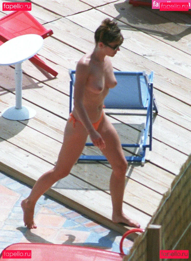 Elizabeth Jane Hurley Onlyfans Photo Gallery 