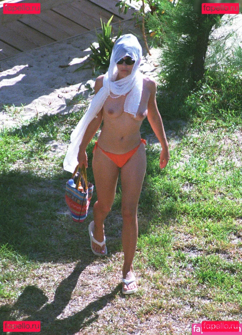 Elizabeth Jane Hurley Onlyfans Photo Gallery 