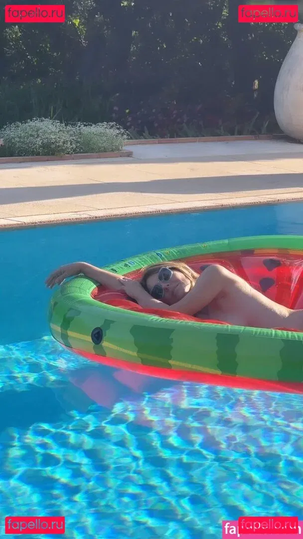 Elizabeth Jane Hurley Onlyfans Photo Gallery 