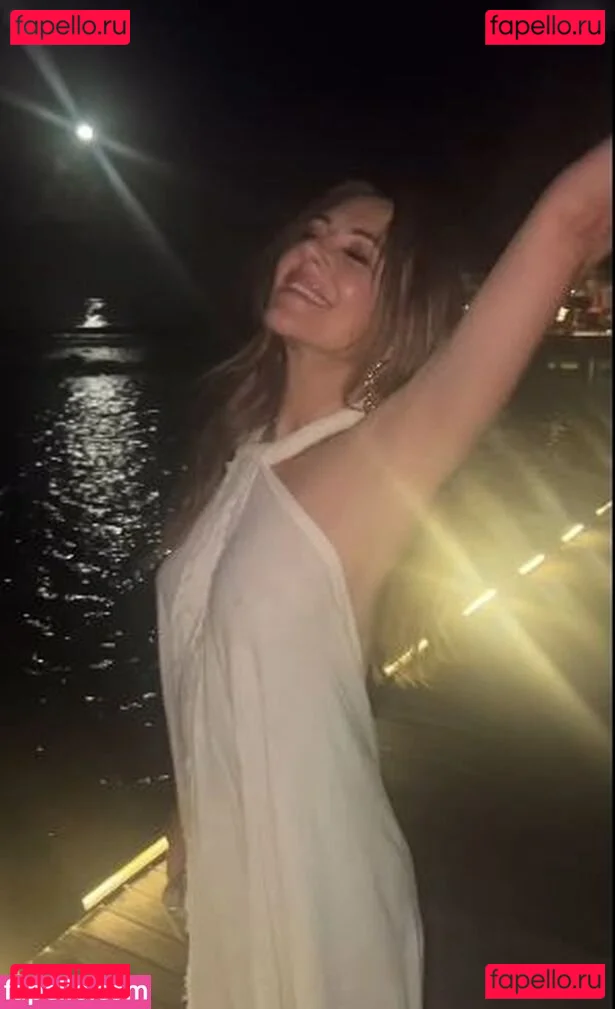 Elizabeth Jane Hurley Onlyfans Photo Gallery 