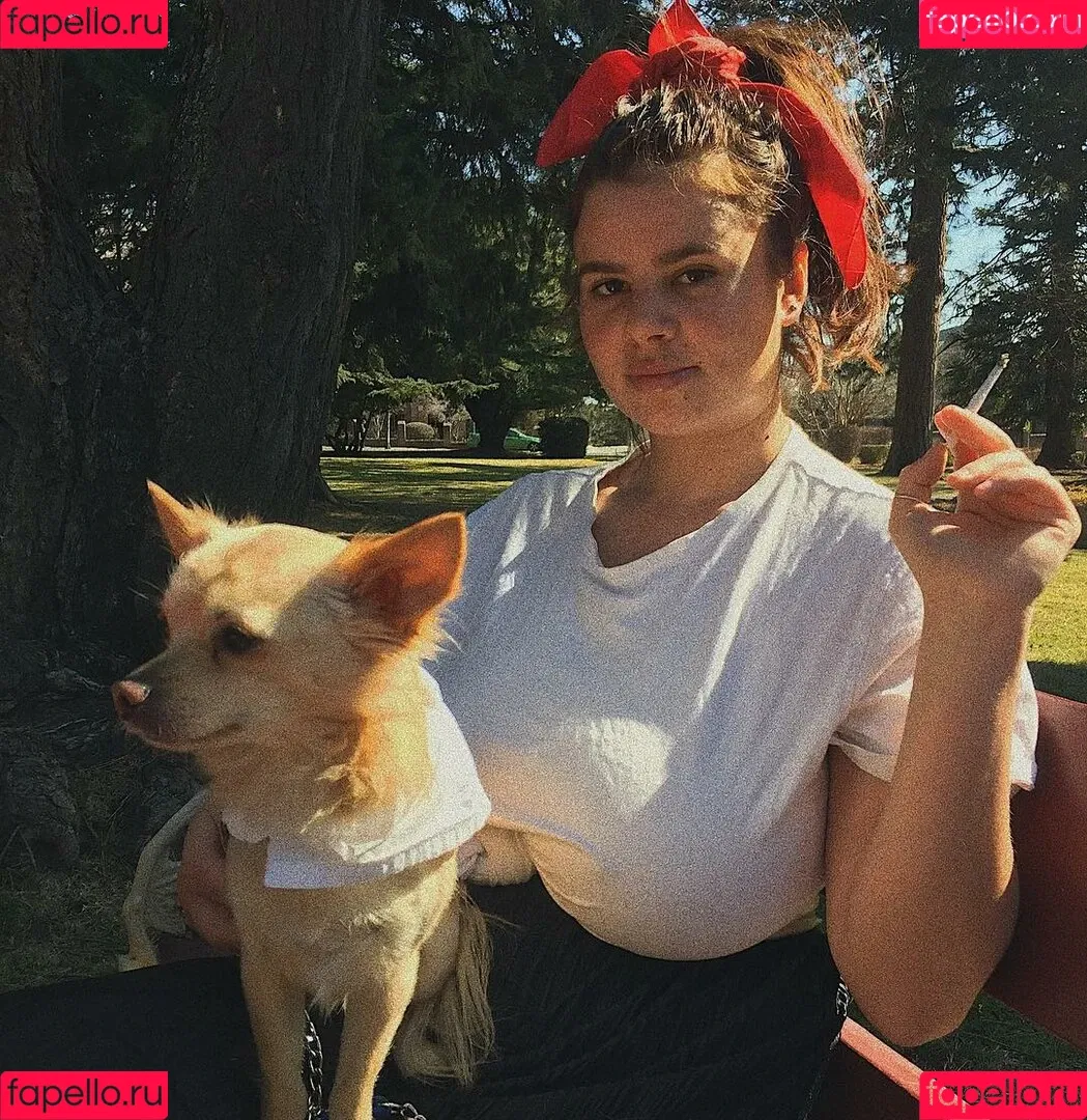 Mirra R Onlyfans Photo Gallery 