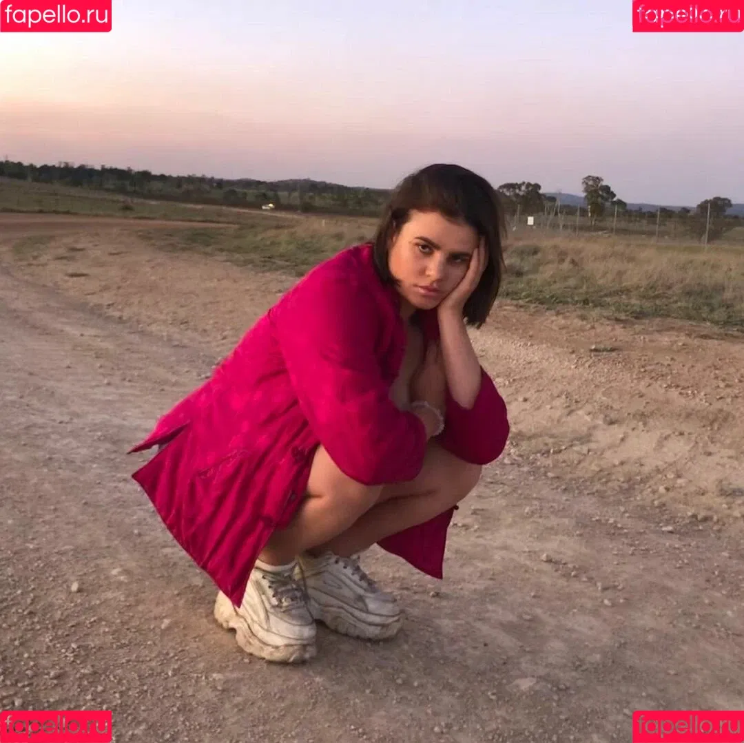 Mirra R Onlyfans Photo Gallery 