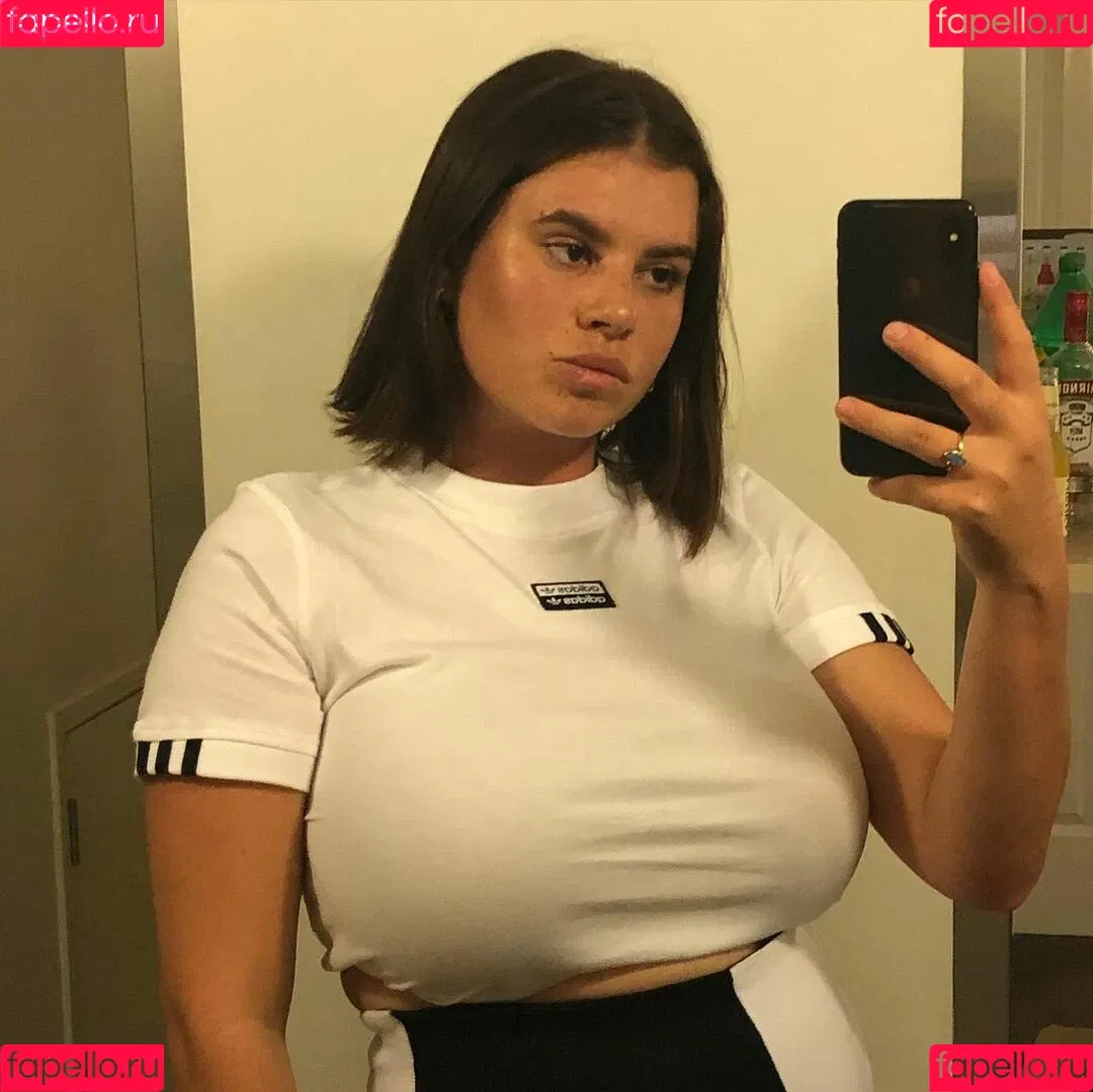 Mirra R Onlyfans Photo Gallery 