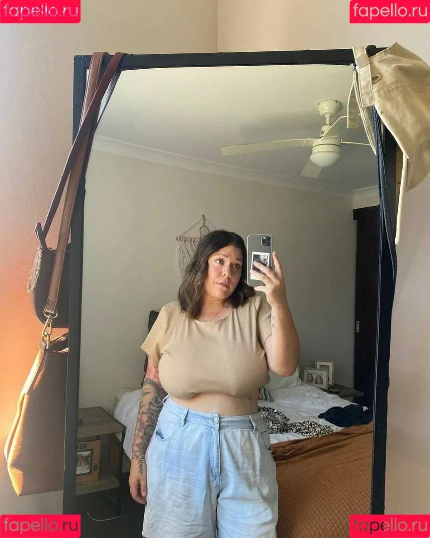 Mirra R Onlyfans Photo Gallery 