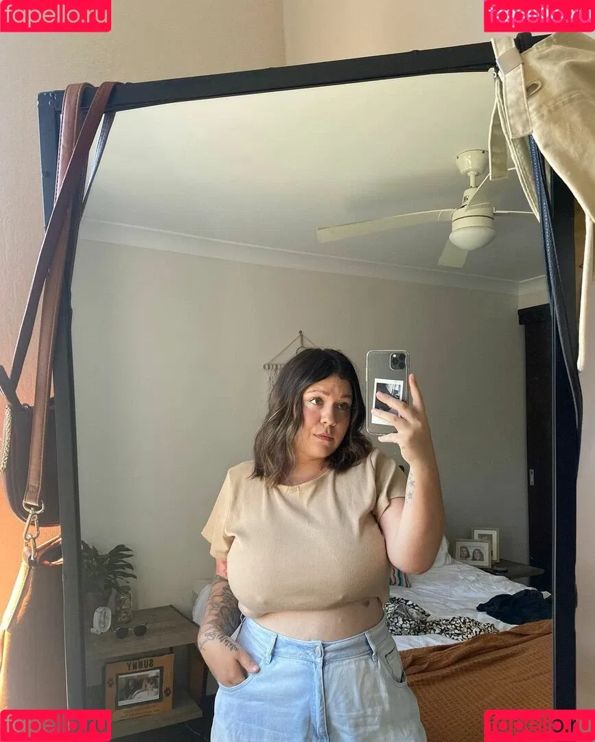 Mirra R Onlyfans Photo Gallery 