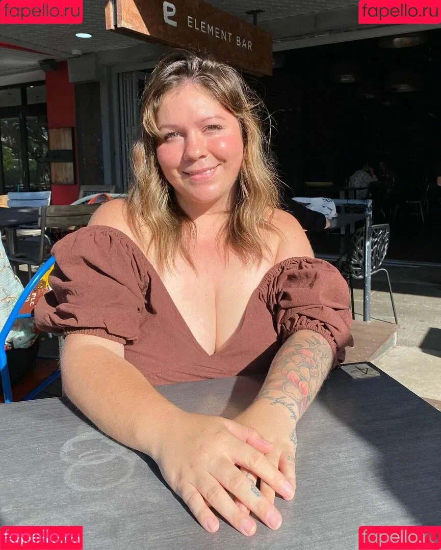 Mirra R Onlyfans Photo Gallery 