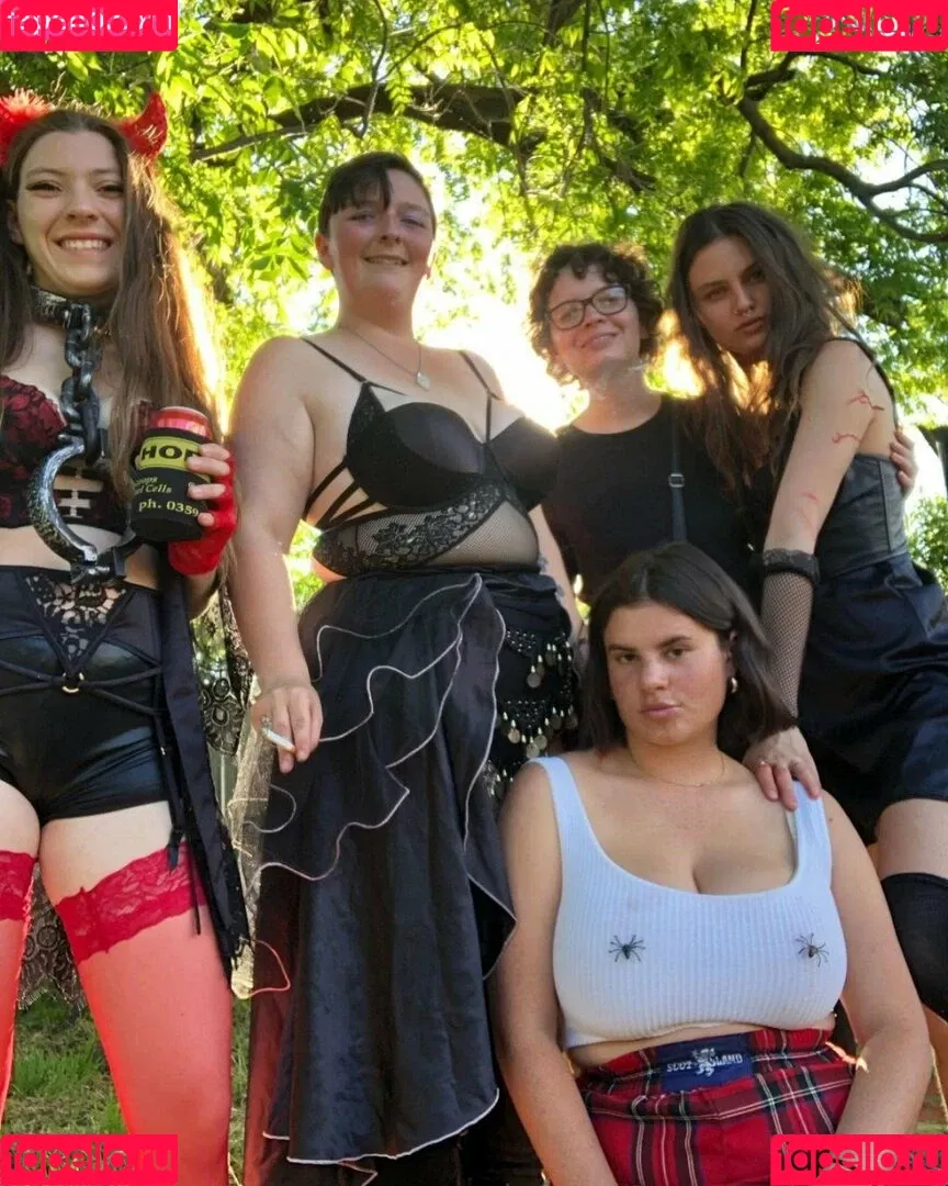 Mirra R Onlyfans Photo Gallery 