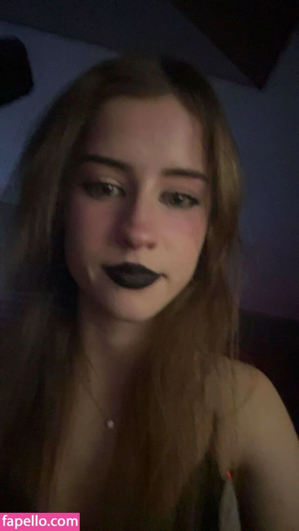 Mirra R Onlyfans Photo Gallery 