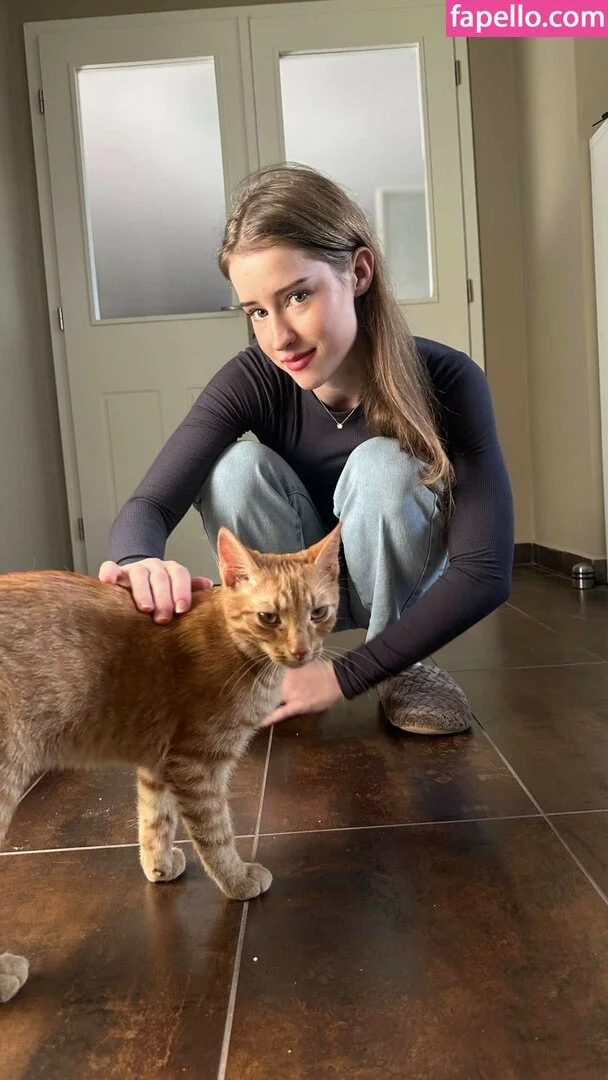 Mirra R Onlyfans Photo Gallery 