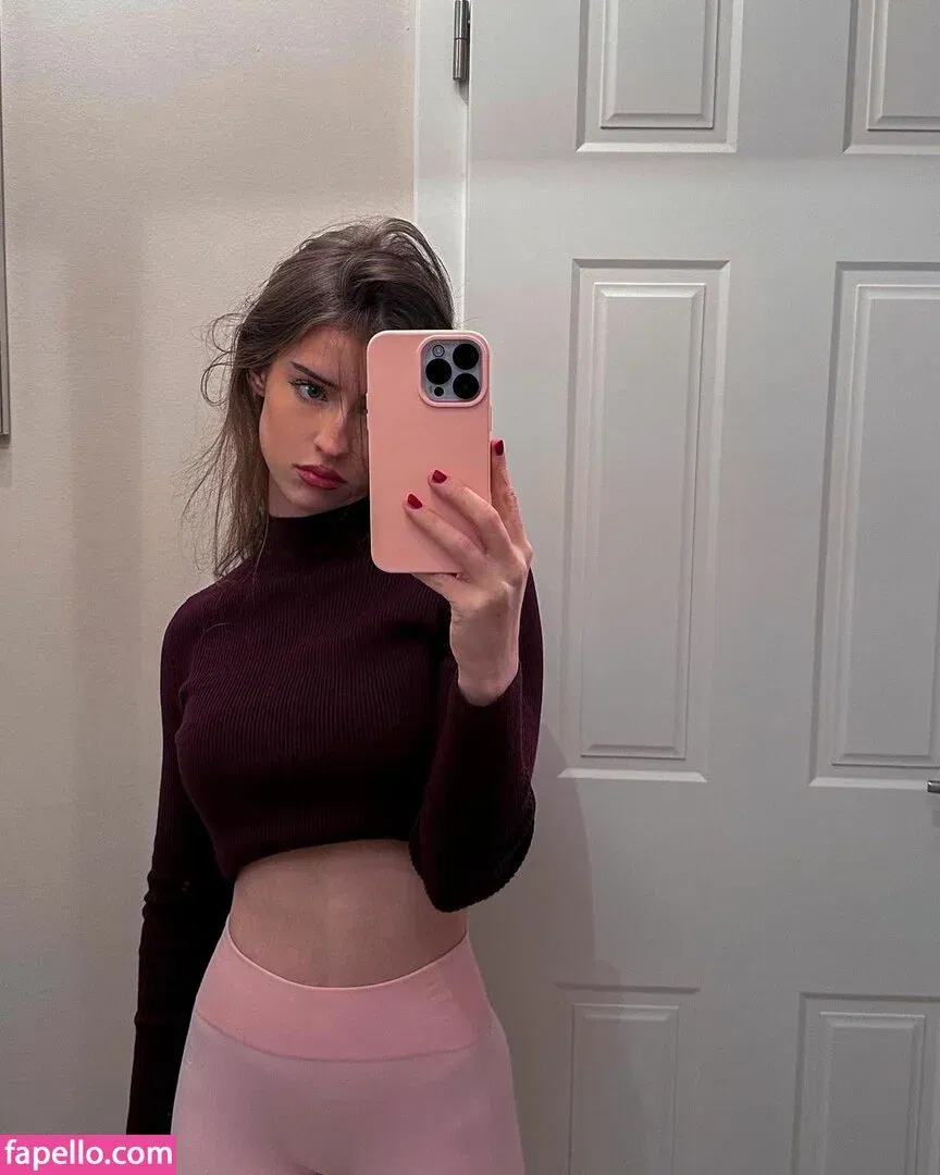 Mirra R Onlyfans Photo Gallery 